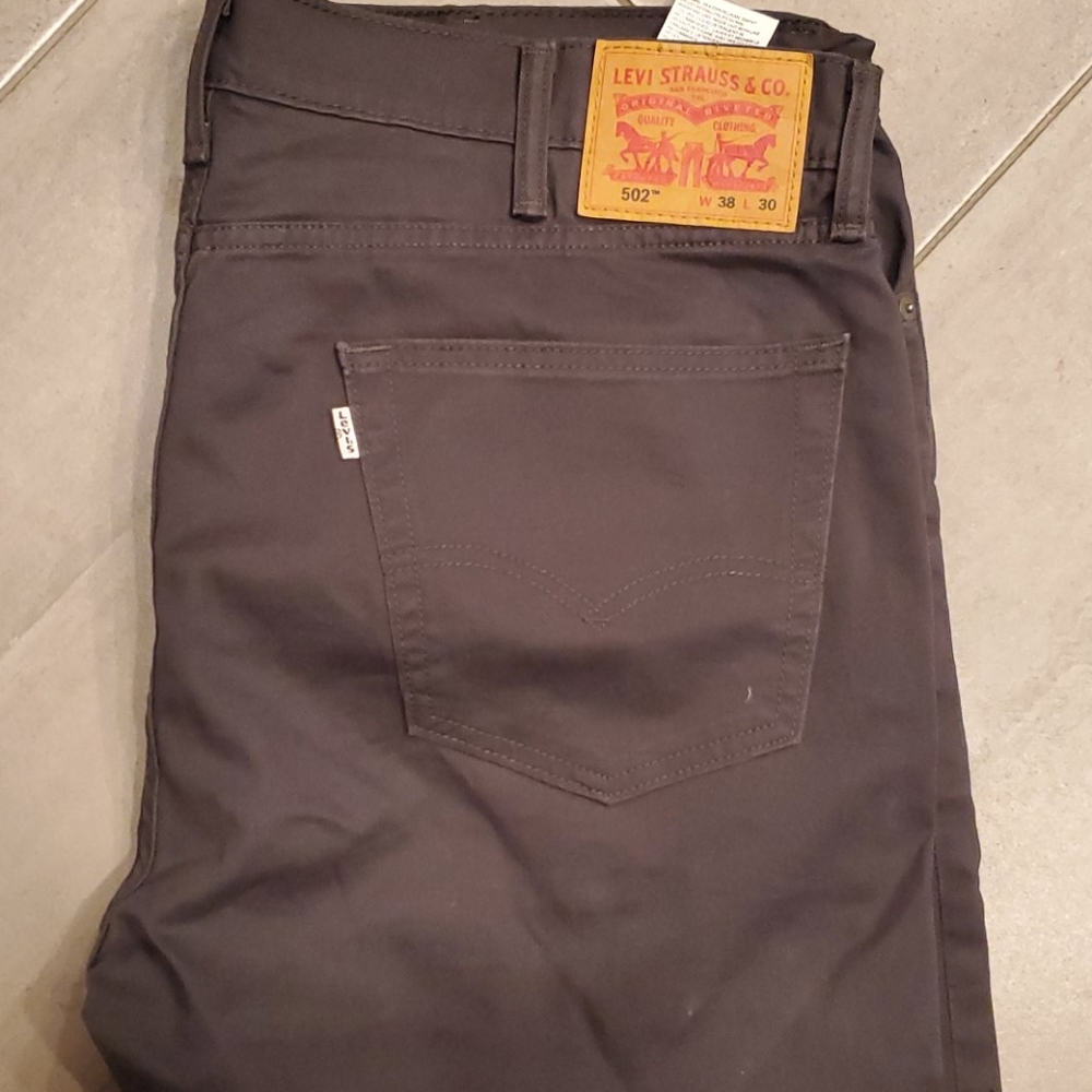 Levis Pants - Picture 2 of 2